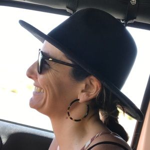 Meet your Posher, Mara